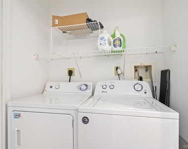 107 Sutton Drive - Photo Thumbnail 7