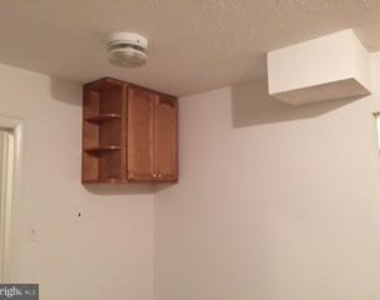 1016 Franklin Street - Photo Thumbnail 7