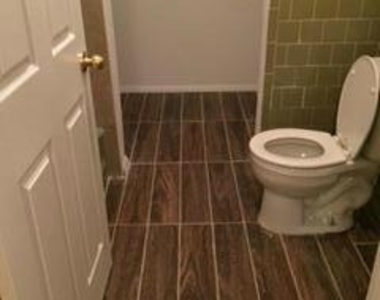 1016 Franklin Street - Photo Thumbnail 12