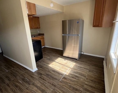 1016 Franklin Street - Photo Thumbnail 19