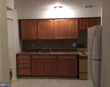 1016 Franklin Street - Photo Thumbnail 5