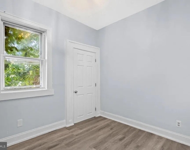 5919 N Norwood Street - Photo Thumbnail 6