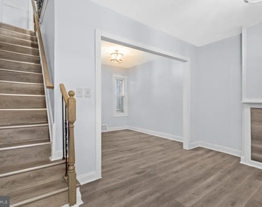 5919 N Norwood Street - Photo Thumbnail 4