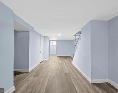 5919 N Norwood Street - Photo Thumbnail 8