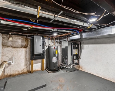 1821 E Oakdale Street - Photo Thumbnail 6