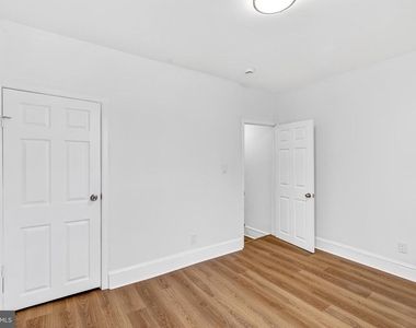 1821 E Oakdale Street - Photo Thumbnail 15