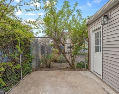 1821 E Oakdale Street - Photo Thumbnail 3