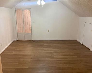 24 N 3rd Street - Photo Thumbnail 5