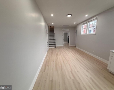 230 N 9th Street - Photo Thumbnail 5