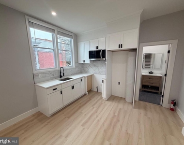 230 N 9th Street - Photo Thumbnail 1