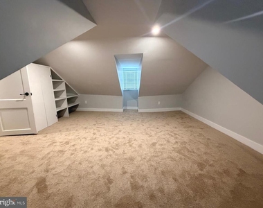 230 N 9th Street - Photo Thumbnail 13