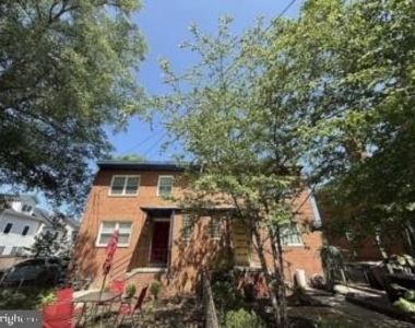 866 Bellevue Street Se - Photo Thumbnail 8