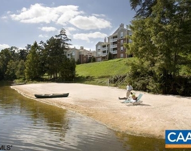 200 Lake Club Ct - Photo Thumbnail 5