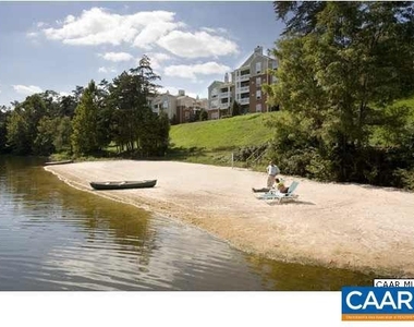 200 Lake Club Ct - Photo Thumbnail 16