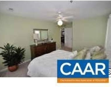 200 Lake Club Ct - Photo Thumbnail 4
