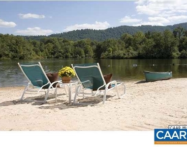 200 Lake Club Ct - Photo Thumbnail 13