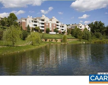 200 Lake Club Ct - Photo Thumbnail 3