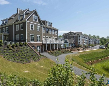 200 Reserve Blvd - Photo Thumbnail 3