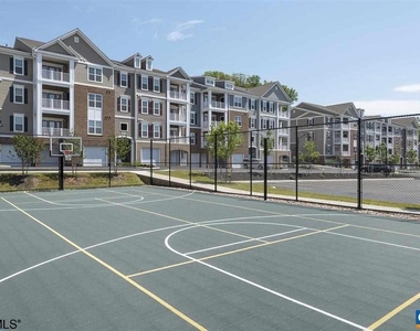 200 Reserve Blvd - Photo Thumbnail 2