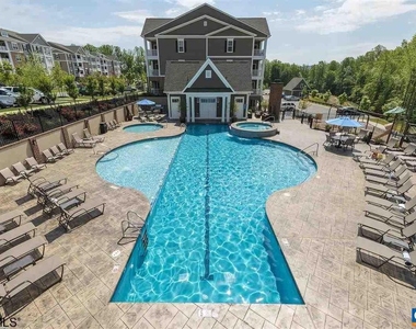 200 Reserve Blvd - Photo Thumbnail 4