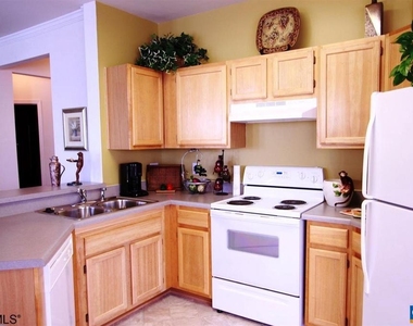 825 Beverly Dr - Photo Thumbnail 1
