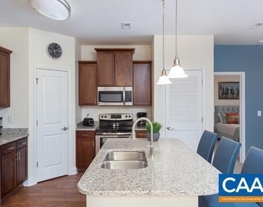 2085 Reserve Cir - Photo Thumbnail 12