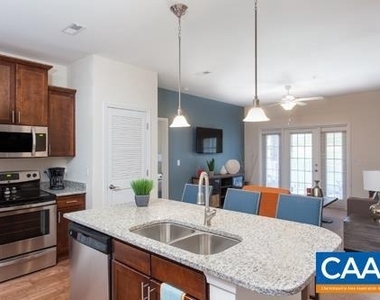 2170 Reserve Cir - Photo Thumbnail 7