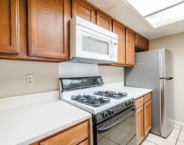 7825 Beauregard Cir - Photo Thumbnail 3