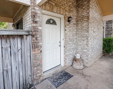 7825 Beauregard Cir - Photo Thumbnail 1