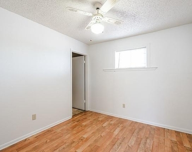 7825 Beauregard Cir - Photo Thumbnail 10