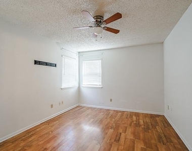 7825 Beauregard Cir - Photo Thumbnail 8