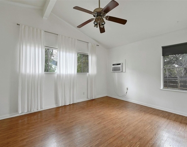 515 Pecan Grove Rd - Photo Thumbnail 9