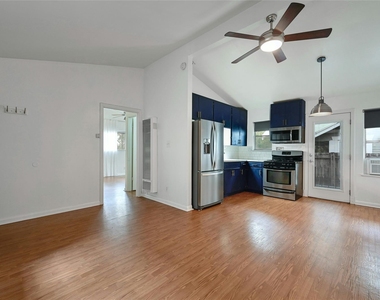 515 Pecan Grove Rd - Photo Thumbnail 5