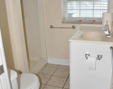 127 7th Avenue N - Photo Thumbnail 5