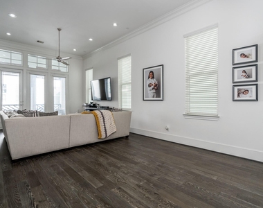 2312 Hutchins Street - Photo Thumbnail 13