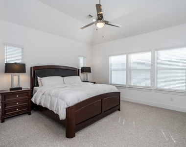 2312 Hutchins Street - Photo Thumbnail 17
