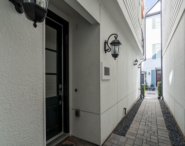2312 Hutchins Street - Photo Thumbnail 5