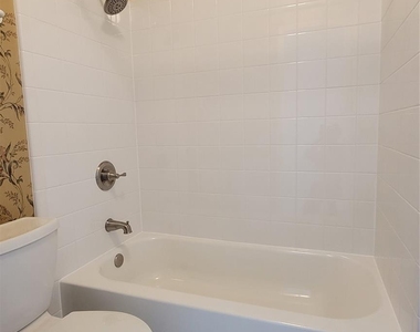 800 Country Place Drive - Photo Thumbnail 13