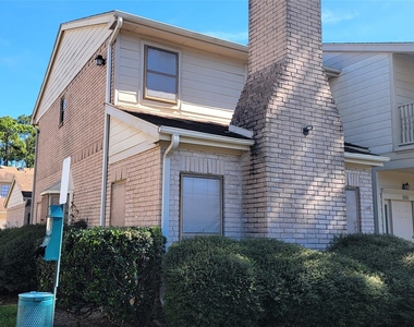 800 Country Place Drive - Photo Thumbnail 1