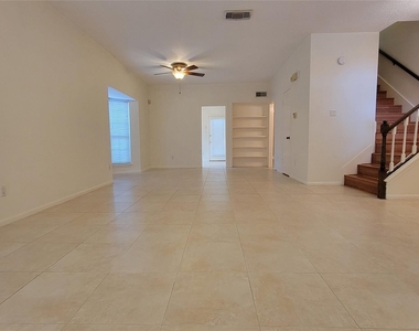 800 Country Place Drive - Photo Thumbnail 5
