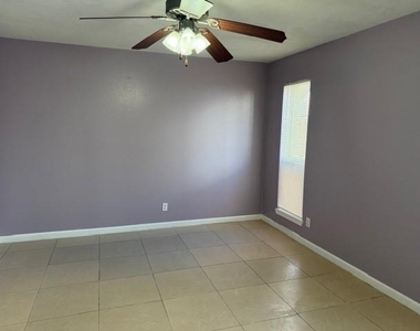 11926 Alief Place Drive - Photo Thumbnail 12