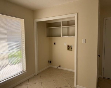 11926 Alief Place Drive - Photo Thumbnail 5