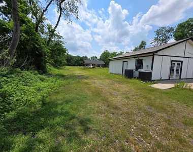 17619 Lewis Dr - Photo Thumbnail 8