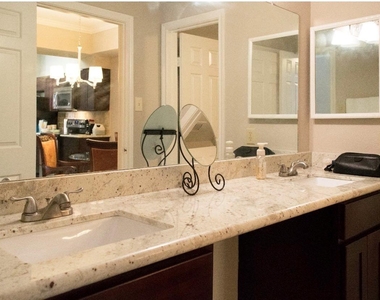2255 Braeswood Park Drive - Photo Thumbnail 8