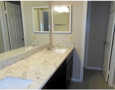 2255 Braeswood Park Drive - Photo Thumbnail 5