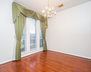 14234 Silver Glade Lane - Photo Thumbnail 2