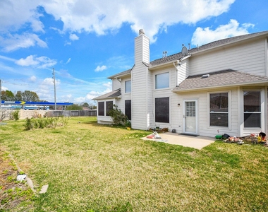 14234 Silver Glade Lane - Photo Thumbnail 18