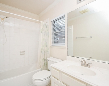 14234 Silver Glade Lane - Photo Thumbnail 16