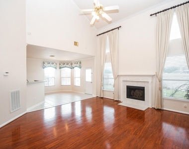 14234 Silver Glade Lane - Photo Thumbnail 4