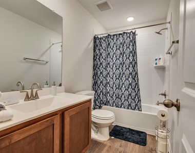 403 Magnolia Street - Photo Thumbnail 16